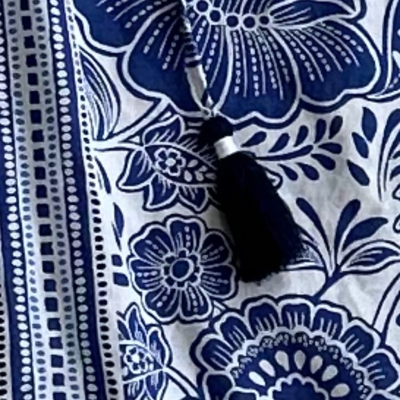 Talbots Cotton Floral Peasant Keyhole Top Blue/White Size 2X Lightweight Summer - Picture 4 of 11